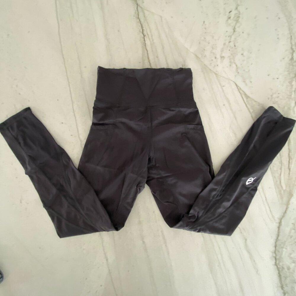 P'tula Sleek Crystal High Waist Pockets and Mesh leggings size S. 🖤 - Picture 2 of 12